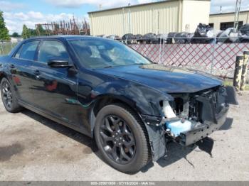  Salvage Chrysler 300