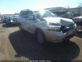  Salvage Toyota Highlander