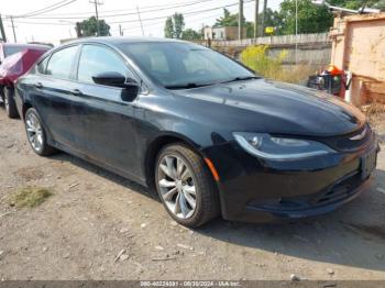  Salvage Chrysler 200