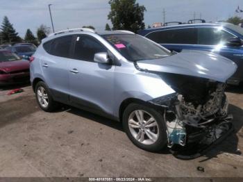  Salvage Hyundai TUCSON