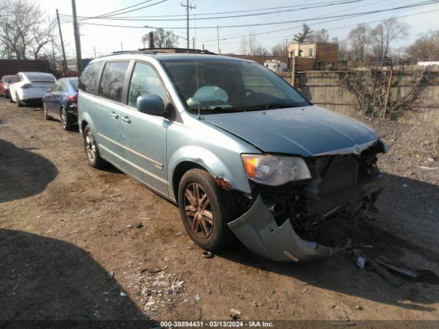  Salvage Chrysler Town & Country