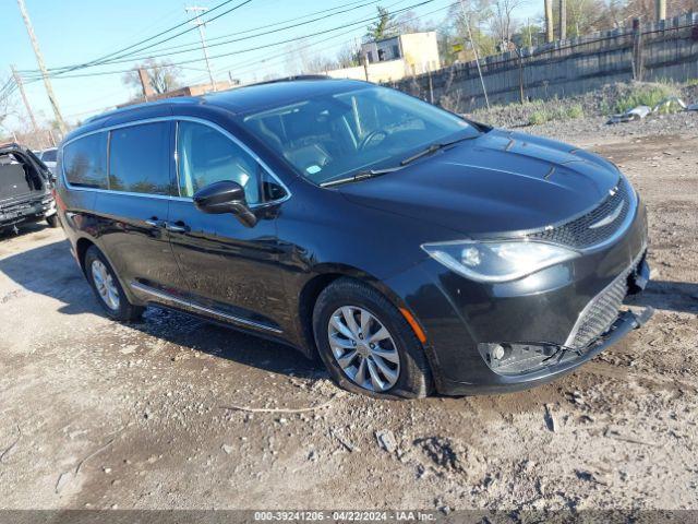  Salvage Chrysler Pacifica