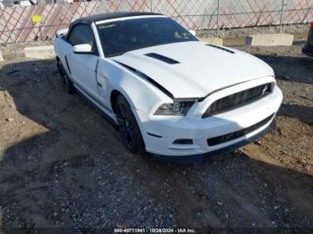  Salvage Ford Mustang