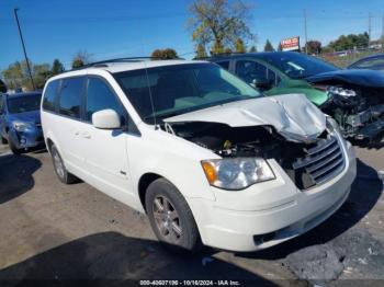  Salvage Chrysler Town & Country