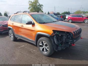  Salvage Jeep Cherokee