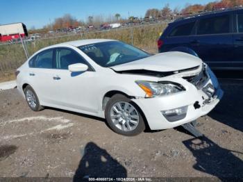  Salvage Nissan Altima