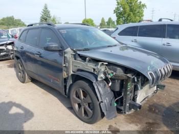  Salvage Jeep Cherokee