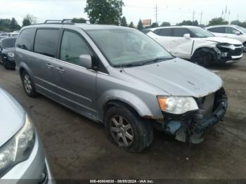  Salvage Chrysler Town & Country