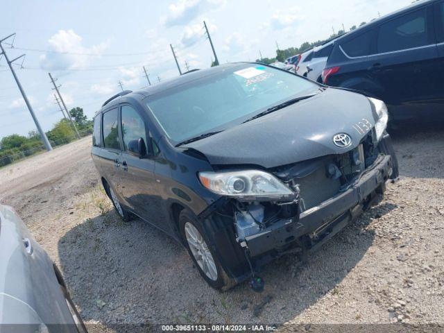  Salvage Toyota Sienna