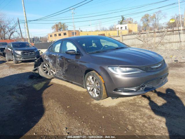  Salvage Chrysler 200