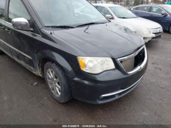  Salvage Chrysler Town & Country