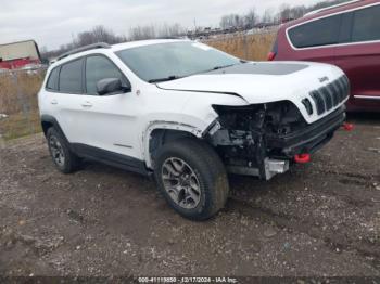  Salvage Jeep Cherokee