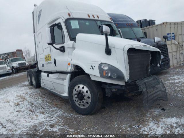  Salvage Freightliner Cascadia 125