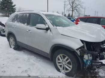  Salvage Kia Sorento