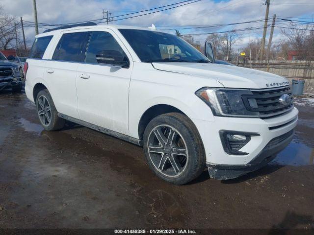  Salvage Ford Expedition