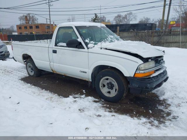  Salvage Chevrolet S-10