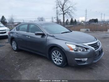  Salvage Nissan Altima