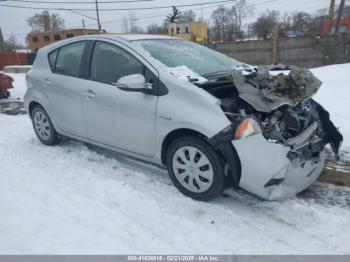  Salvage Toyota Prius c