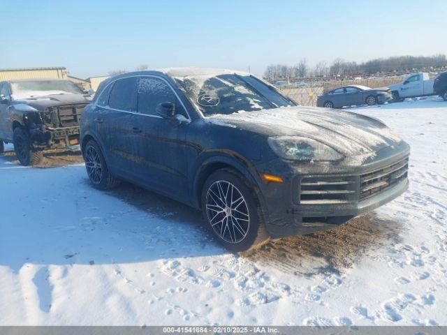  Salvage Porsche Cayenne