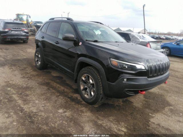 Salvage Jeep Cherokee