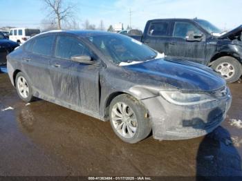  Salvage Chrysler 200