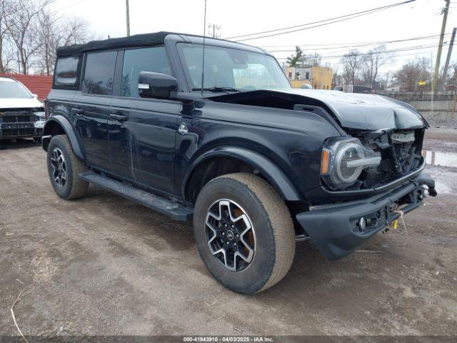  Salvage Ford Bronco