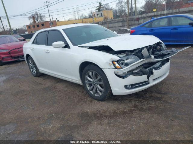  Salvage Chrysler 300
