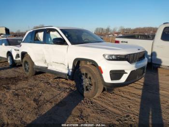  Salvage Jeep Grand Cherokee