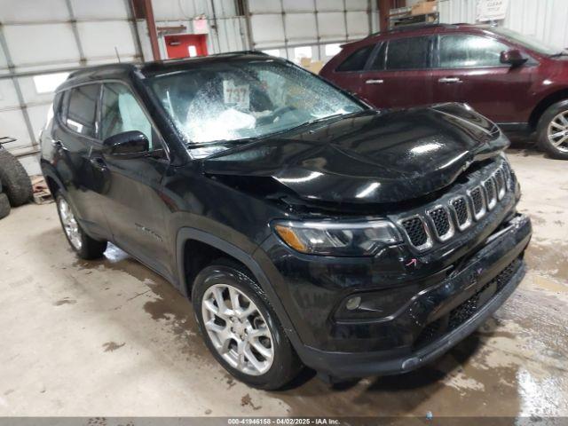  Salvage Jeep Compass