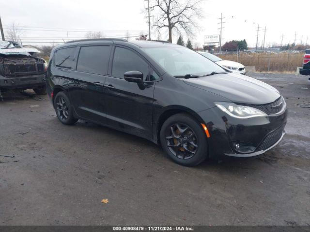  Salvage Chrysler Pacifica