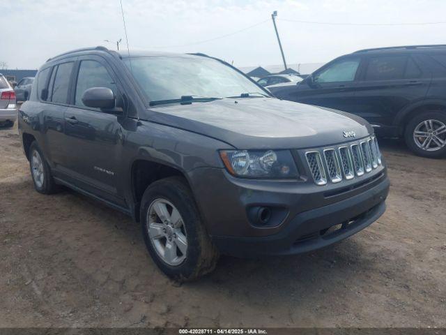  Salvage Jeep Compass