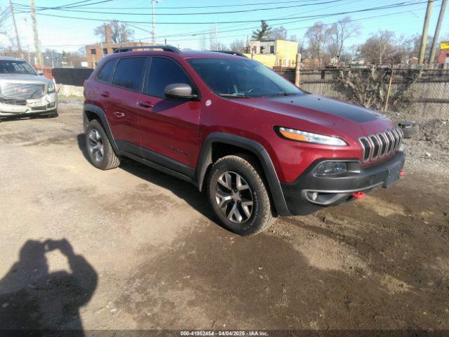  Salvage Jeep Cherokee