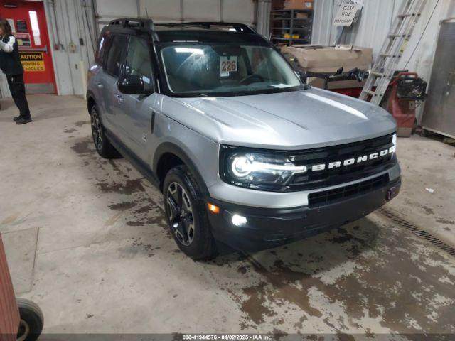  Salvage Ford Bronco