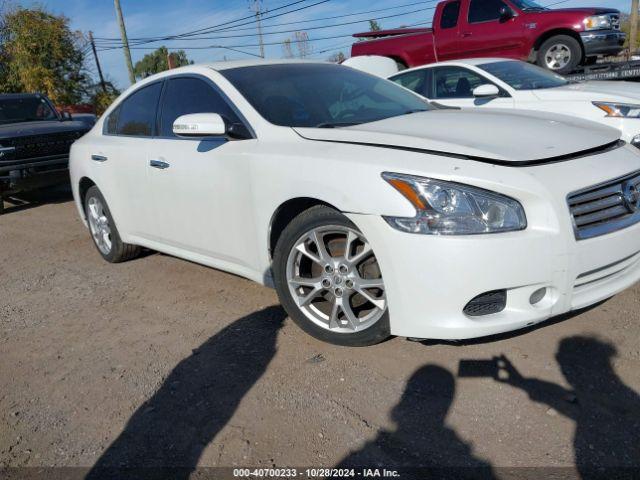  Salvage Nissan Maxima