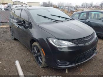  Salvage Chrysler Pacifica