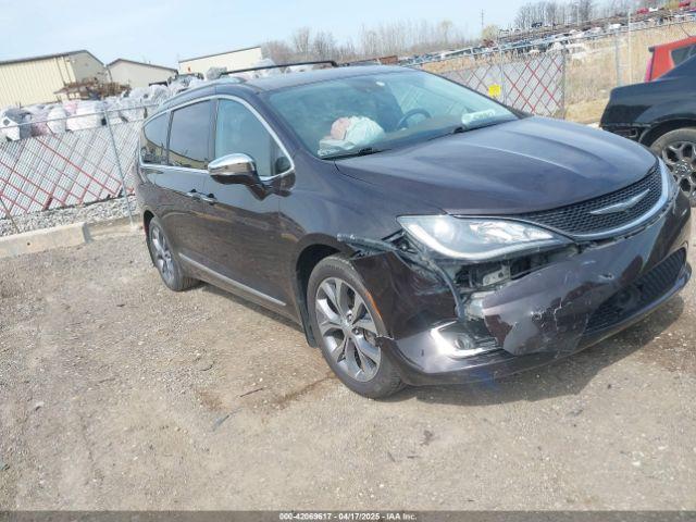  Salvage Chrysler Pacifica
