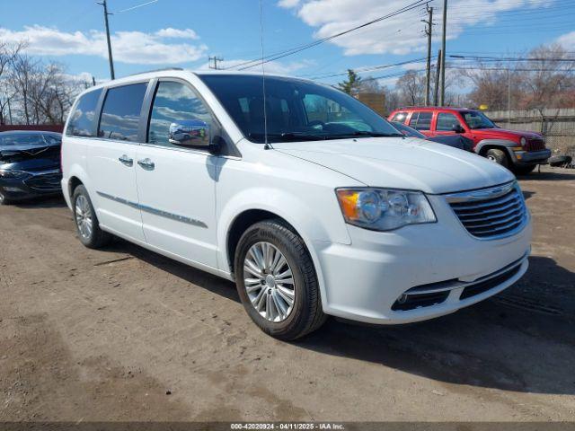  Salvage Chrysler Town & Country