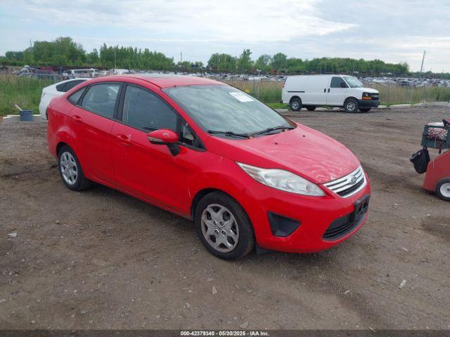  Salvage Ford Fiesta