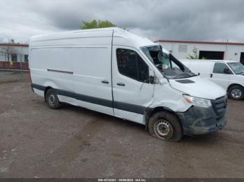  Salvage Mercedes-Benz Sprinter 2500