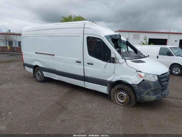  Salvage Mercedes-Benz Sprinter 2500