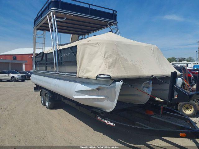  Salvage Crest Iii Pontoon