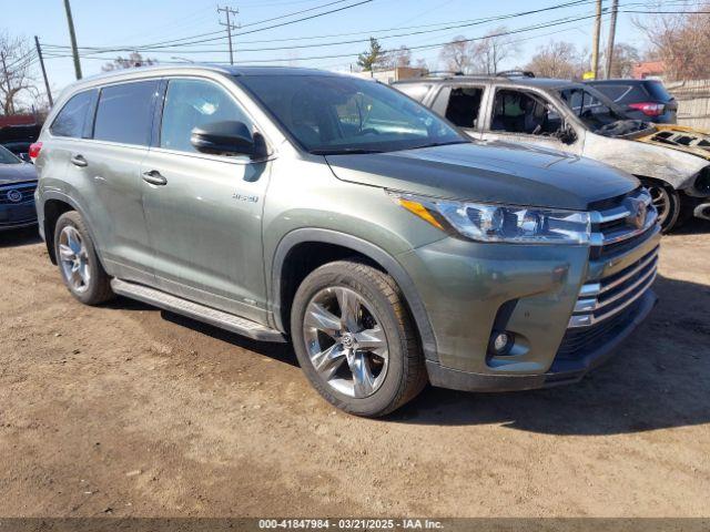  Salvage Toyota Highlander