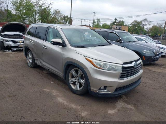  Salvage Toyota Highlander
