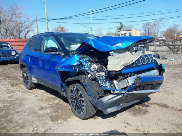 Salvage Jeep Compass