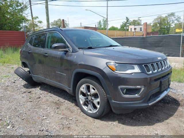  Salvage Jeep Compass