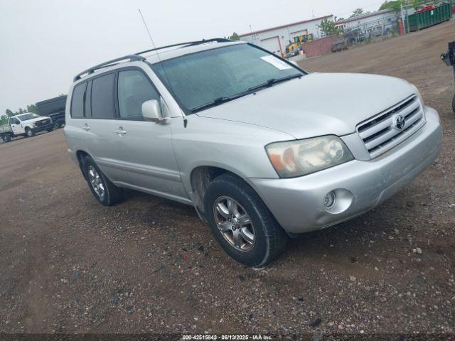  Salvage Toyota Highlander