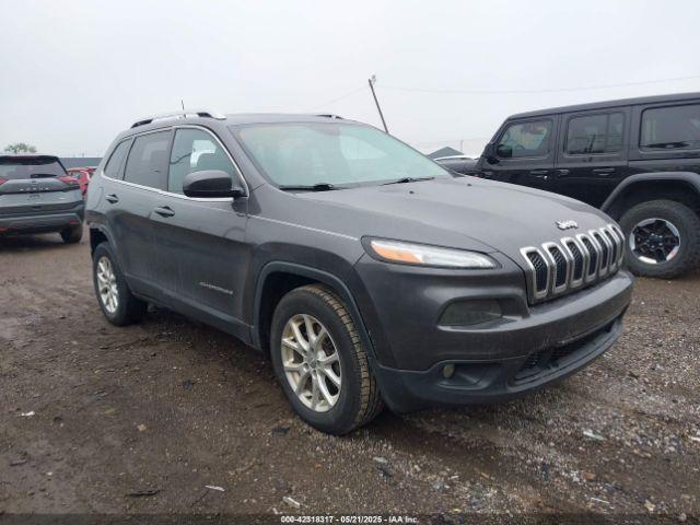  Salvage Jeep Cherokee