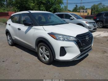  Salvage Nissan Kicks