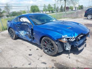  Salvage Ford Mustang