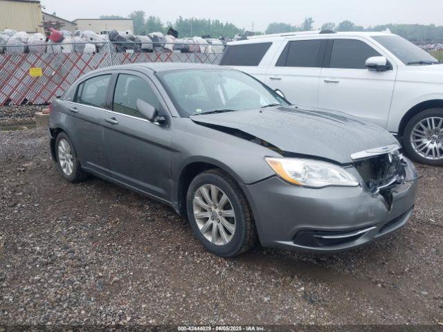  Salvage Chrysler 200